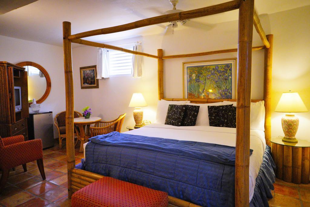 At Wind Chimes Boutique Hotel ซานฮวน ภายนอก รูปภาพ