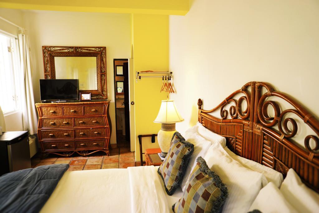 At Wind Chimes Boutique Hotel ซานฮวน ภายนอก รูปภาพ