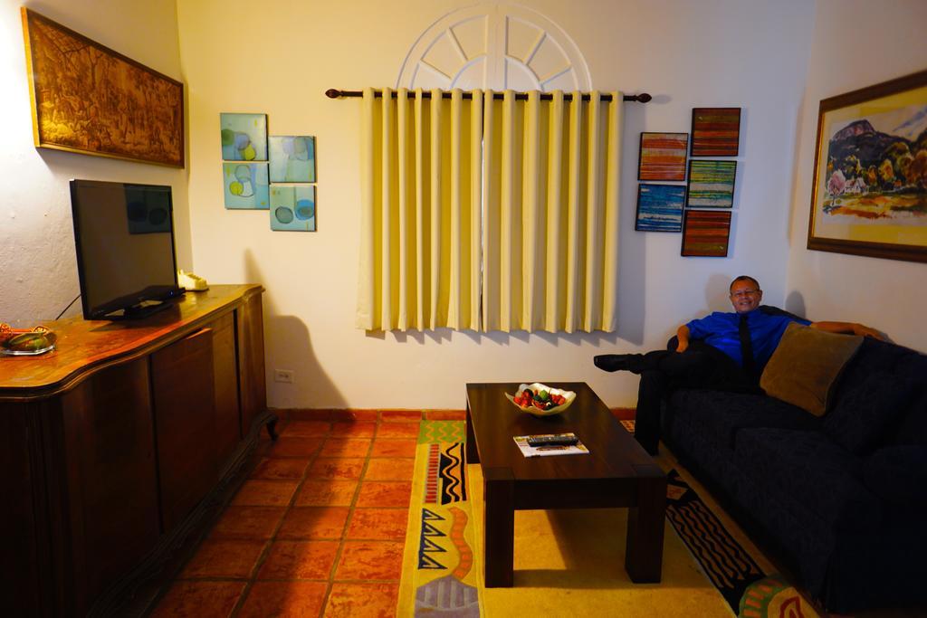 At Wind Chimes Boutique Hotel ซานฮวน ภายนอก รูปภาพ